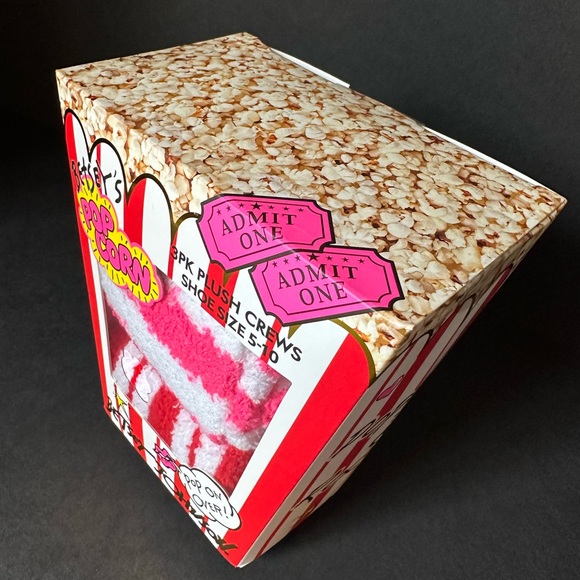♥️🍿♥️ Betsey Johnson 3 pack plushy fluffy crew socks in a popcorn box - Picture 5 of 7
